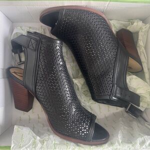 Sam Edelman Black Leather Peep Toe Booties Ankle Heel Sandal Boot Womens 7.5